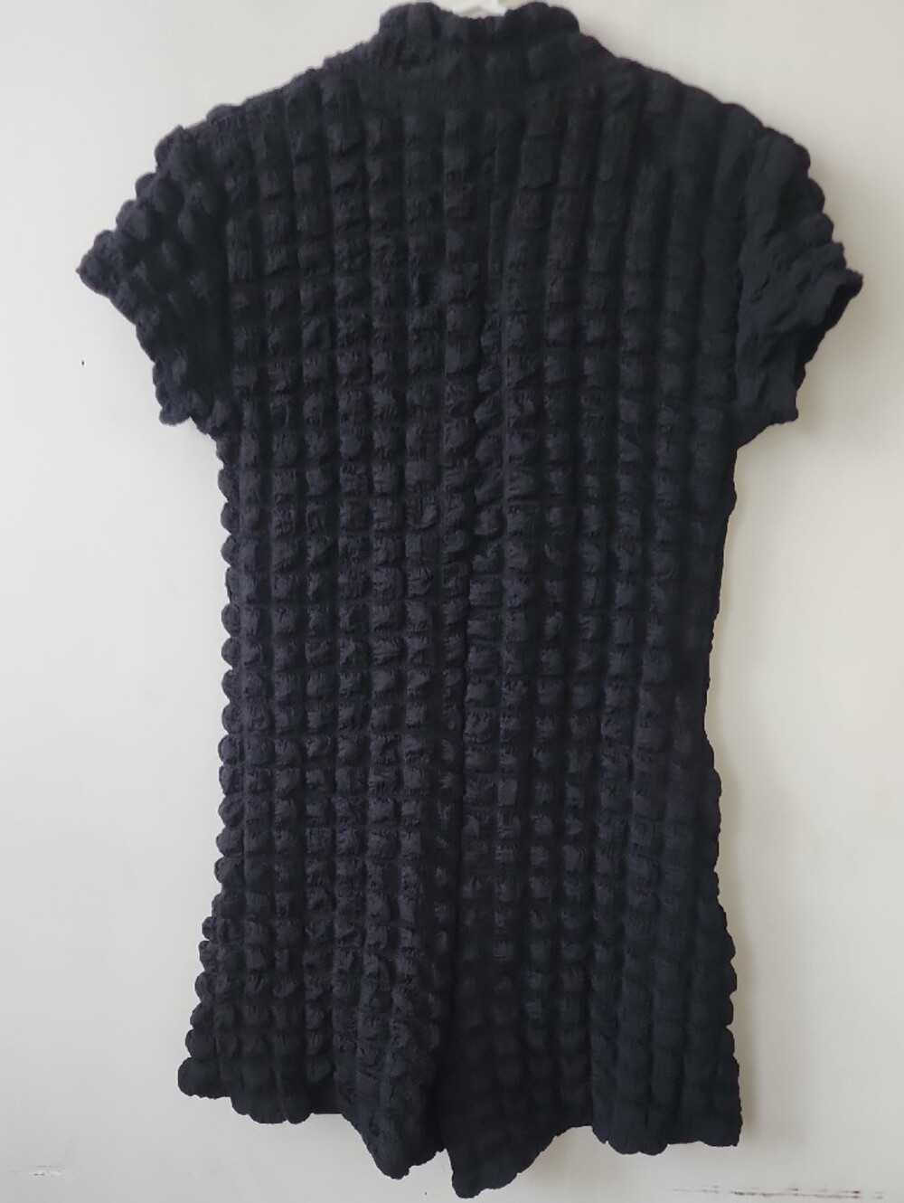Black Textured Short-Sleeve Romper with Zip Front. New Without Tag - Picture 8 of 12